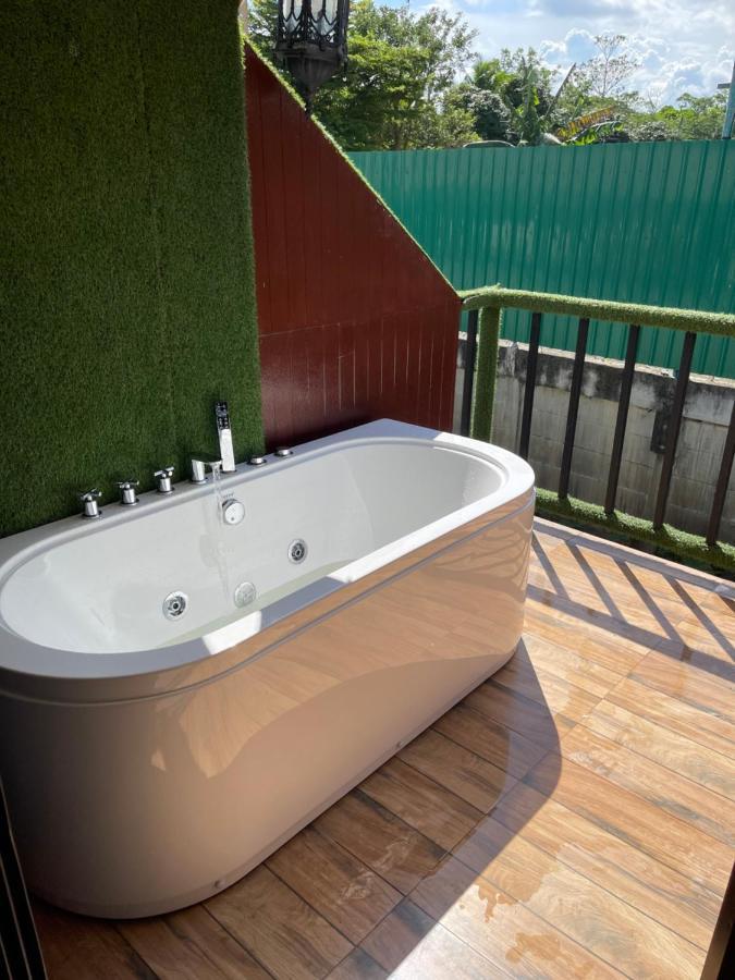 Noree Jacuzzi House Ban Phan Sadet Nai 외부 사진